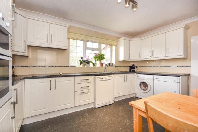 Kitchen/Breakfast Ro