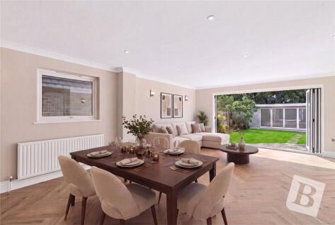 Mulberry Close, Gidea Park, RM2