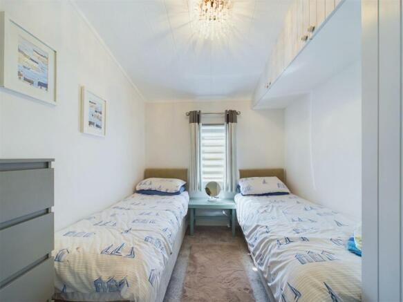2 bed Park Home for sale Image 10
