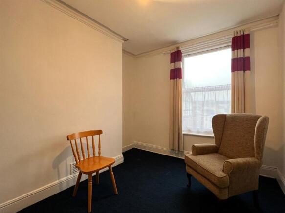 4 bed Terraced for sale Image 10