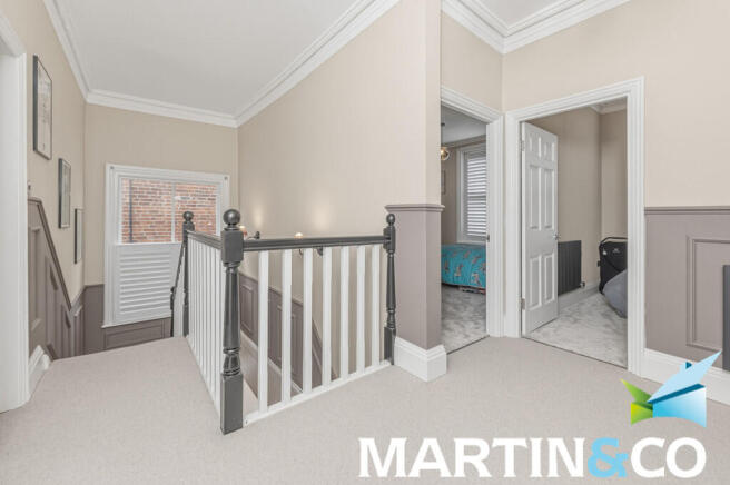 3 bed Apartment for sale Image 10