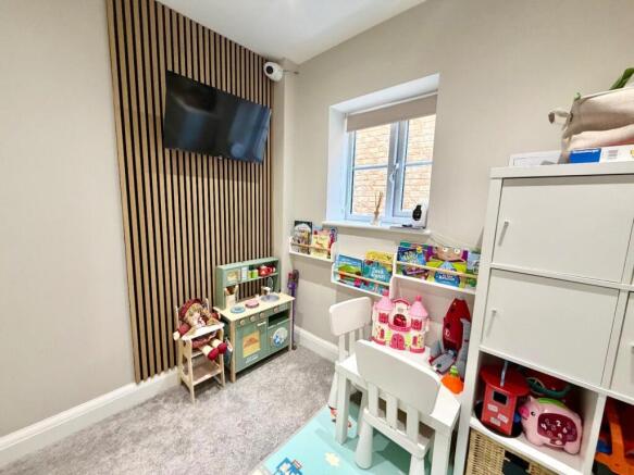 4 bed Detached for sale Image 12