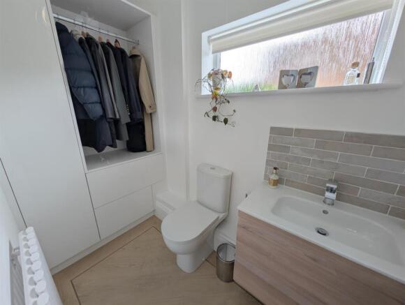 Cloakroom/WC