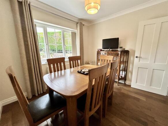 3 bed Detached Bungalow for sale Image 12