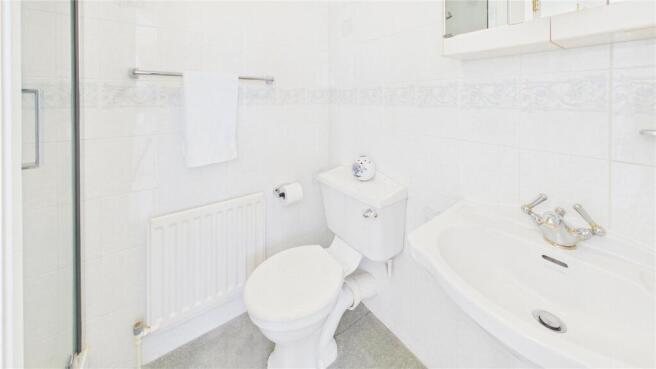 4 bed Detached for sale Image 9