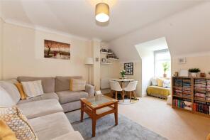 17, Hanover Court, Haymeads Drive, Esher KT10 9BJ