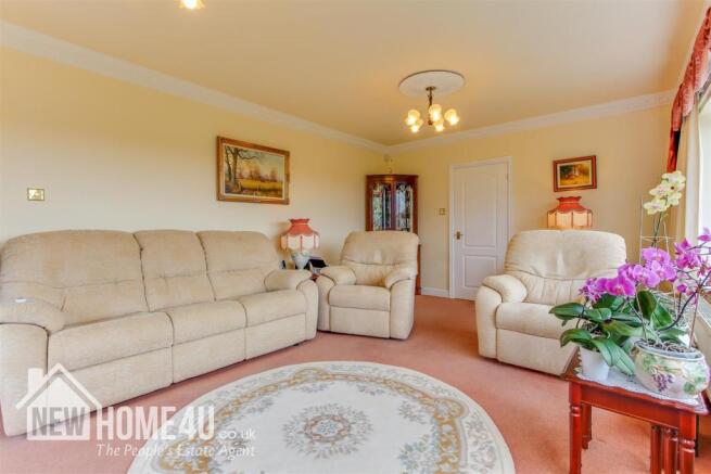LOUNGE: