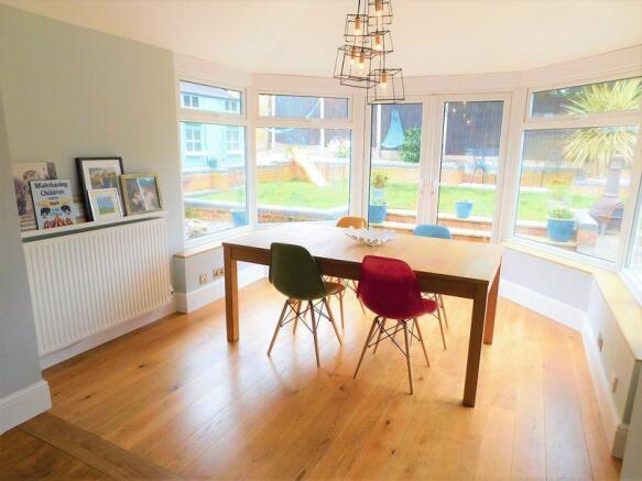 Open Plan Dini...