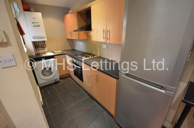 1 bed House Share to rent Image 6