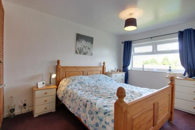 3 bed Semi-Detached for sale Image 5
