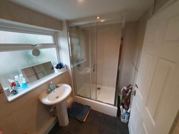 Shower Room (2)