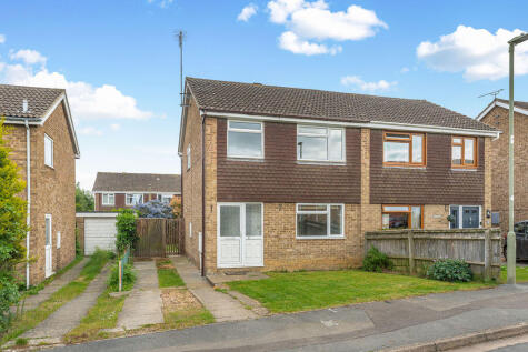 Whimbrel Way, Banbury