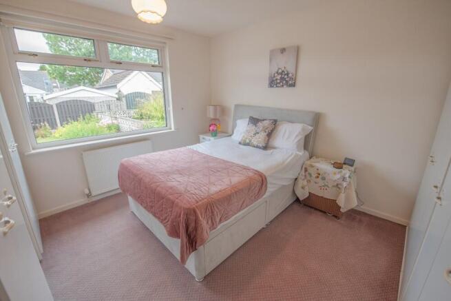 2 bed Bungalow for sale Image 7
