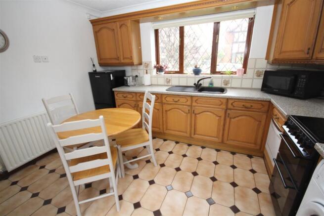 kitchen 2.JPG