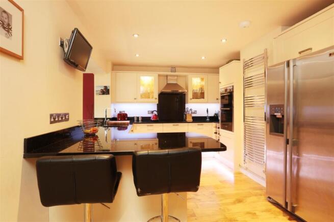 Kitchen/Breakfast Ro