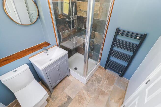 EN SUITE/W.C.