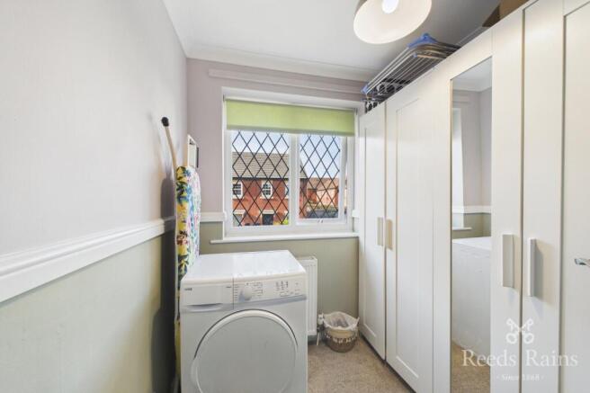 3 bed Semi-Detached for sale Image 8