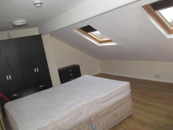 5 bed House Share to rent Image 4