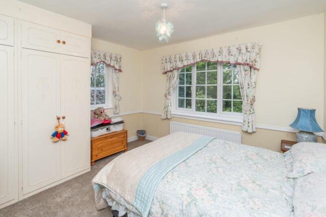 bedroom2 