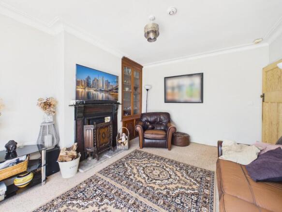 3 bed Semi-Detached for sale Image 6