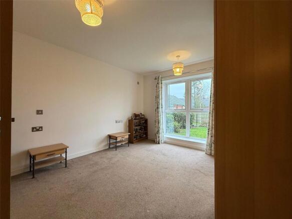 2 bed Apartment for sale Image 11