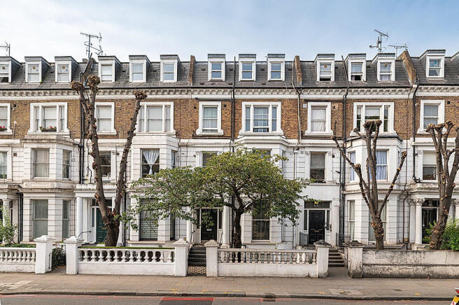 2-bed flat on D,117 Holland Road, , London, W14 8AS, £650,000
