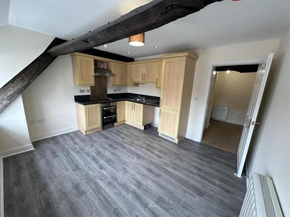 Open Plan Living 2 of 4