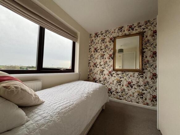 2 bed House for sale Image 10