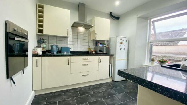 new kitchen.jpg