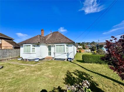 Lawn Road, Pennington, Lymington, Hampshire, SO41