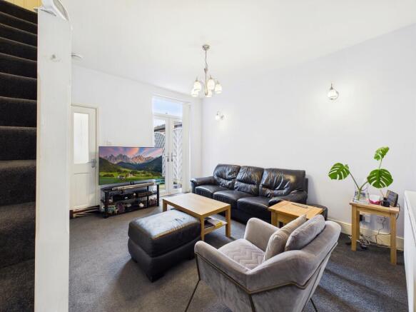 CAM05192G0-PR0243-STILL005