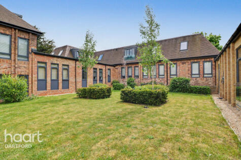 North Ash Road, Longfield