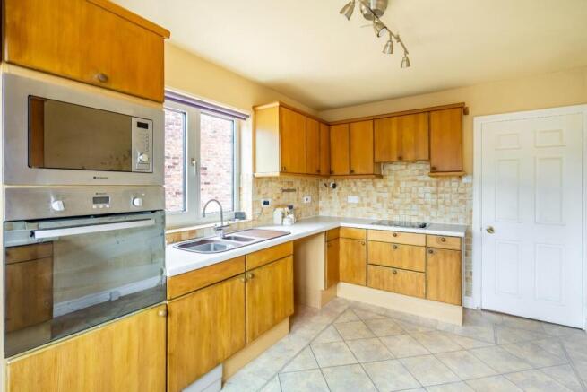 3 bed Bungalow for sale Image 5