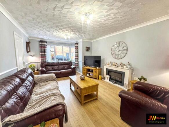 LIVING ROOM 2 (4)