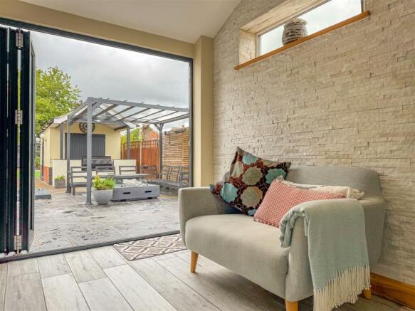 Grasmere Crescent - Image-42.jpg