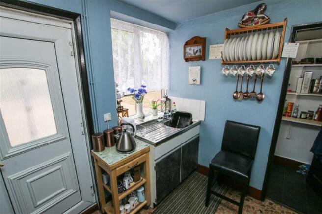 Kitchen Pic 2