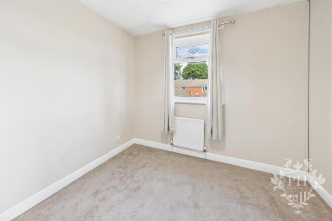 2 bed Semi-Detached for sale Image 8
