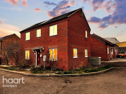 Whitley Close, Irthlingborough, NN9