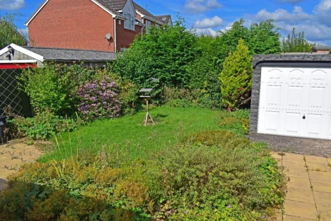 202 Shaw Lane - Garden new.jpg