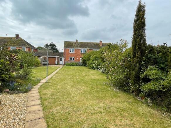 Rear Garden.,.jpg