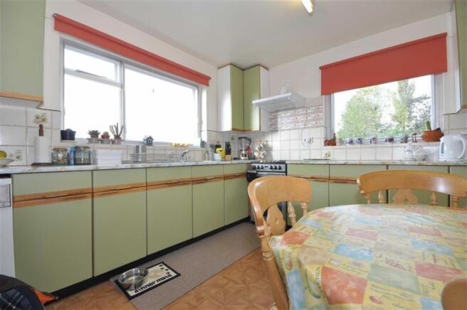 KITCHEN/BREAKFAST RO