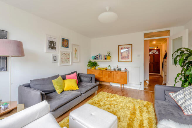 8412086-interior07-800