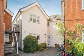 Flat 3, 14 Bonnicut Court, High Street, Sunningdale, Ascot SL5 0NB