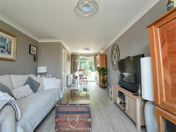 4 bed Detached for sale Image 12
