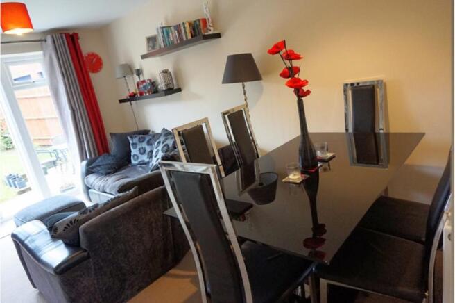 Lounge/Dining Room