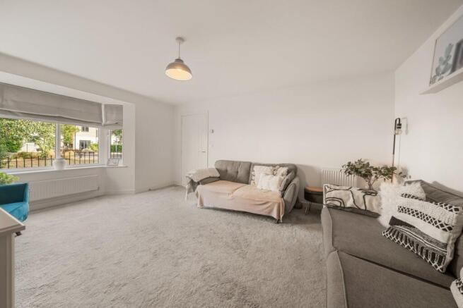 4 bed Detached for sale Image 7