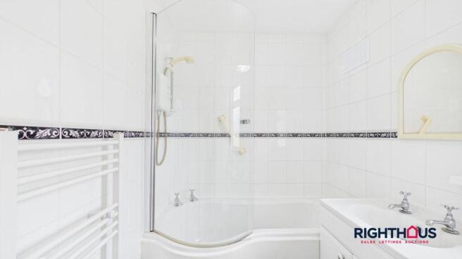3 bed Semi-Detached to rent Image 9