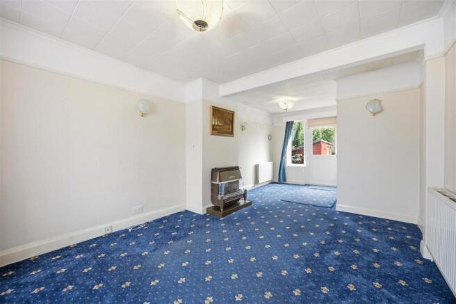 Living/dining room