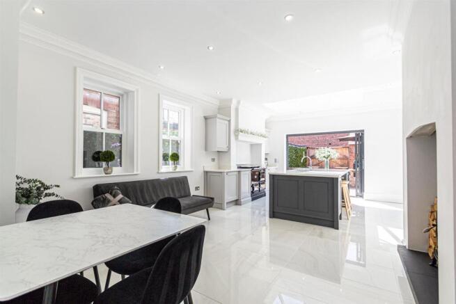 Dining Kitchen & Family Room