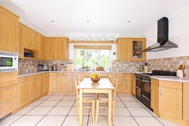 Kitchen/Breakfast Rm